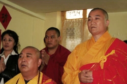 Maître Shi Heng Jun avec son Maître Shi Yan Fo