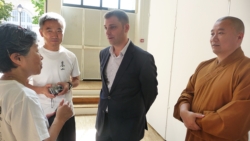 Maître Shi Heng Jun avec l'adjoint au Maire de Paris 4